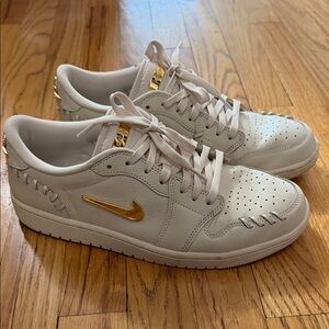 Nike Women's Cream and Gold Sneakers